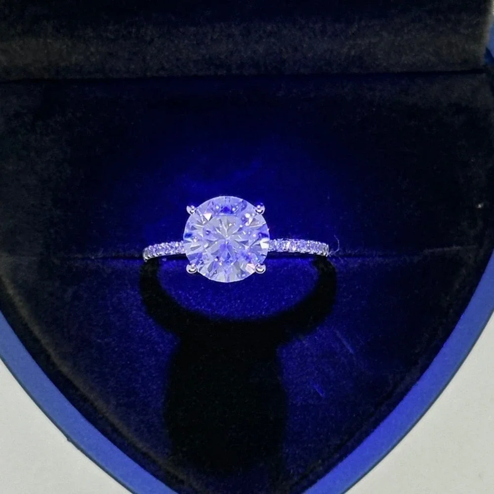 Moissanite Diamond Engagement Ring 2 Ct Brilliant 18K GRA Certified Size 6